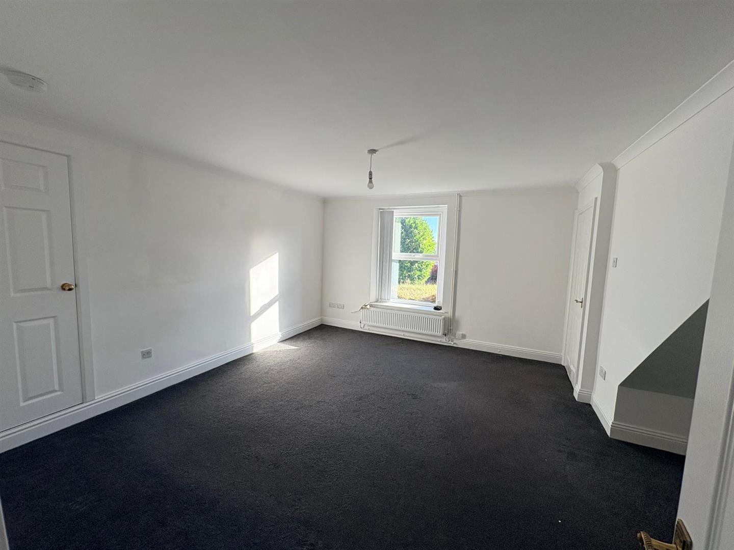 Vicarage Road, Morriston, Swansea, SA6 6DU